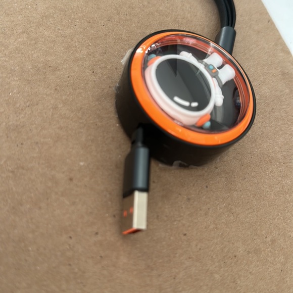 [Travel accessories] 3 in 1 charging cable- NEW - Picture 4 of 6